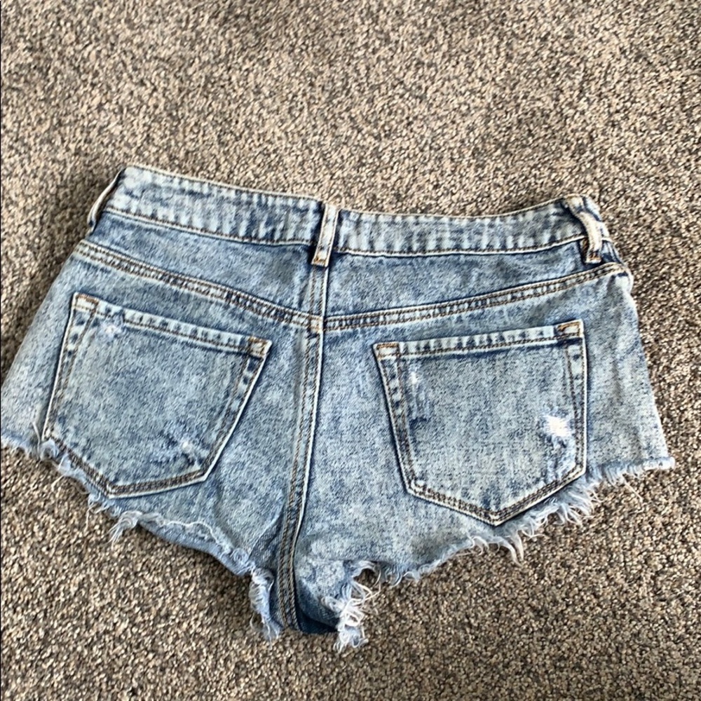 High Rise shorts - Picture 2 of 4